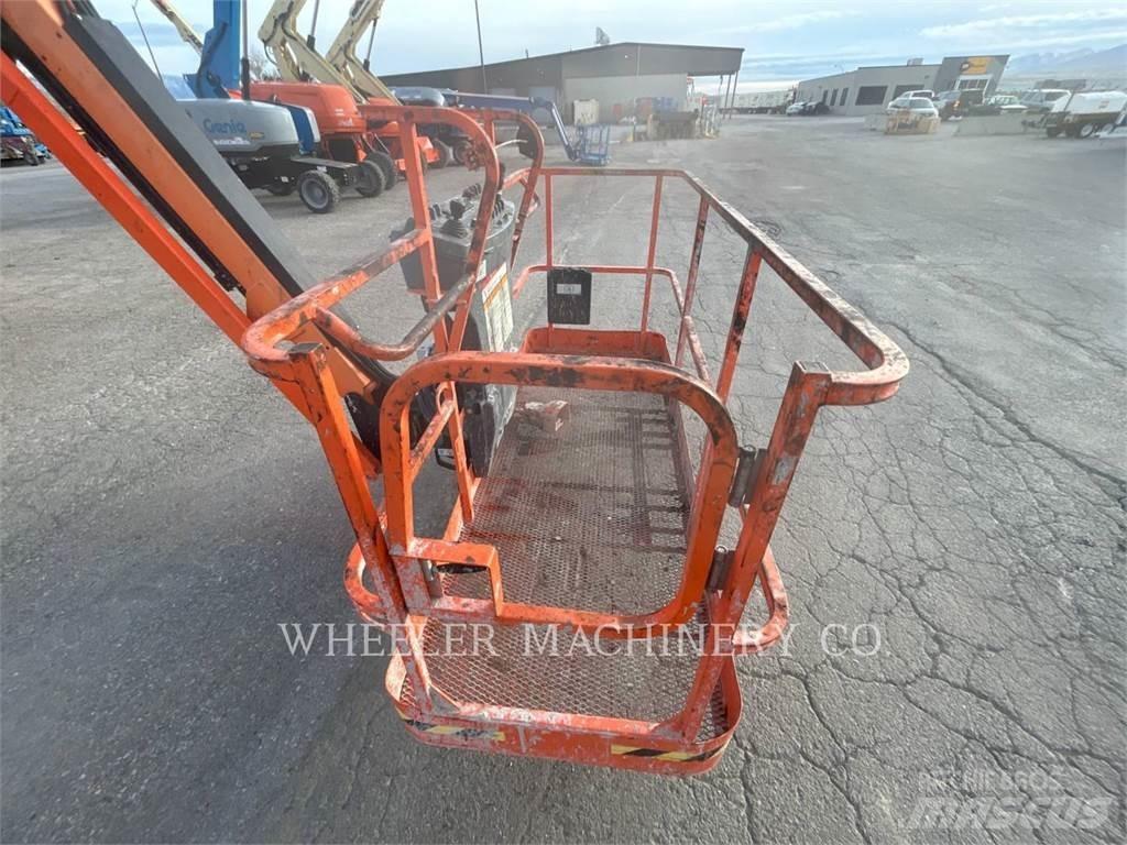 JLG 800AJ SP Zglobne podizne platforme