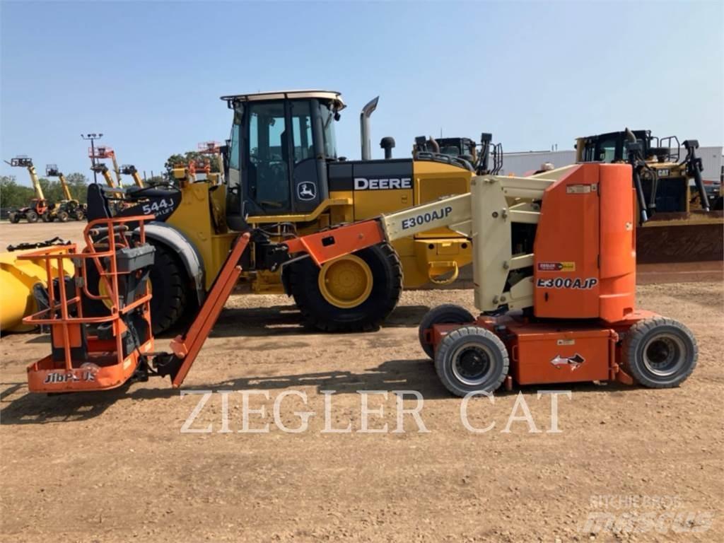 JLG E300AJP Zglobne podizne platforme