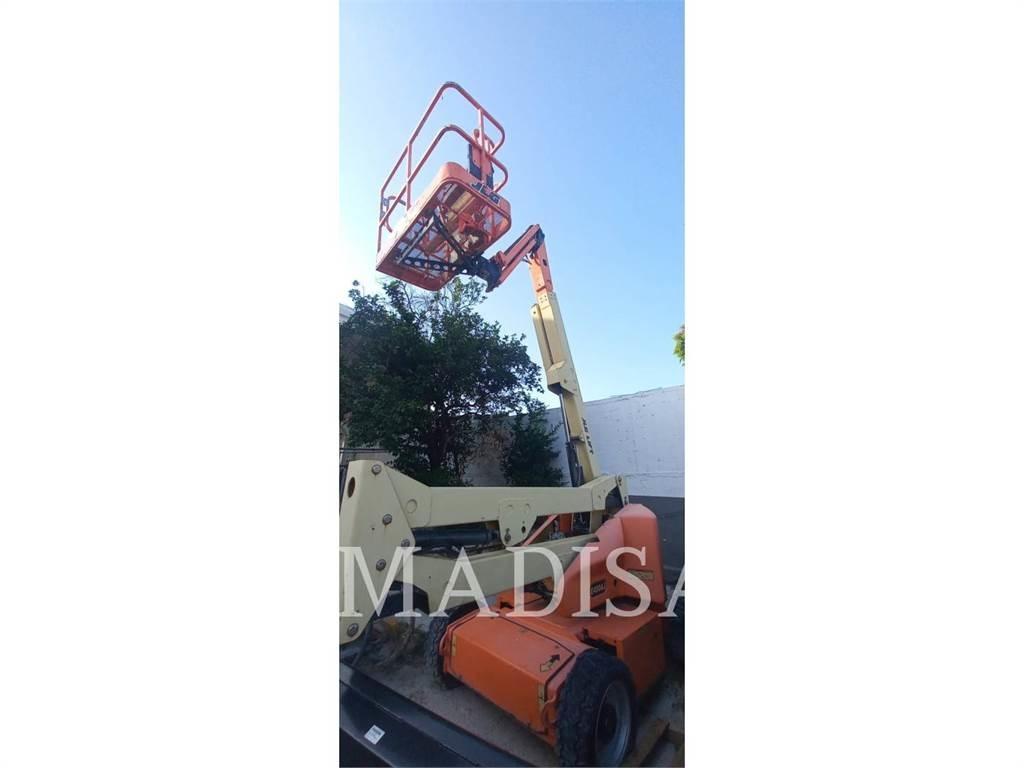 JLG E450AJ Zglobne podizne platforme