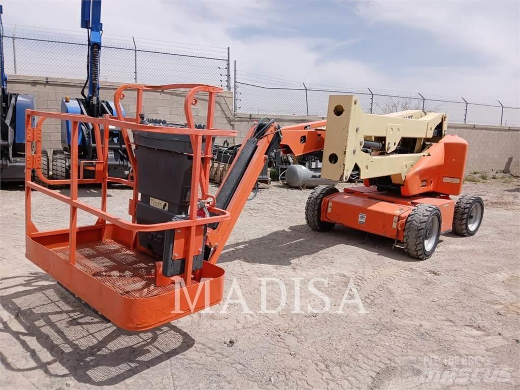 JLG E450AJ Zglobne podizne platforme