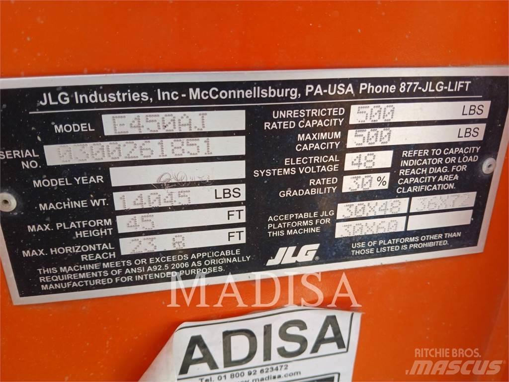 JLG E450AJ Zglobne podizne platforme