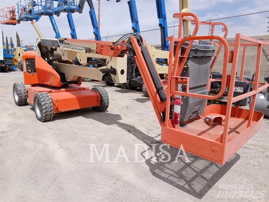 JLG E450AJ Zglobne podizne platforme