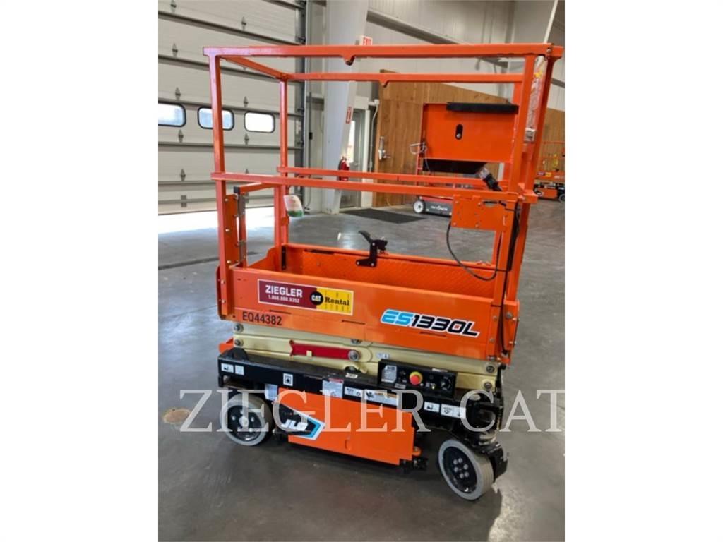 JLG ES1330L Makazaste platforme