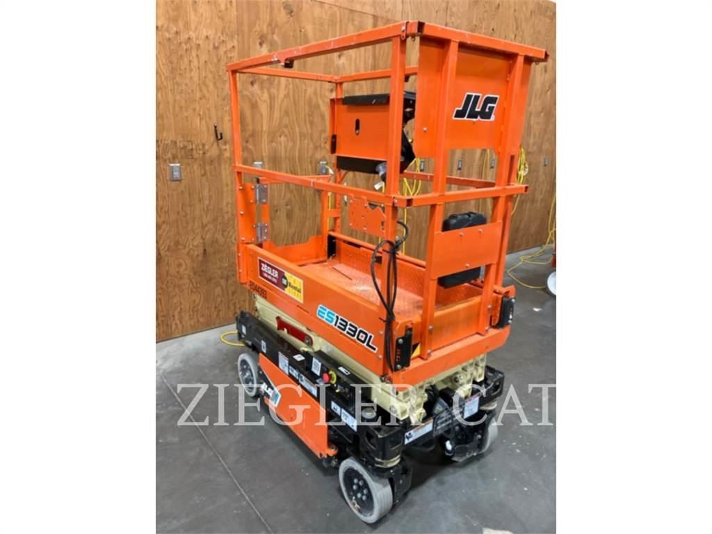 JLG ES1330L Makazaste platforme