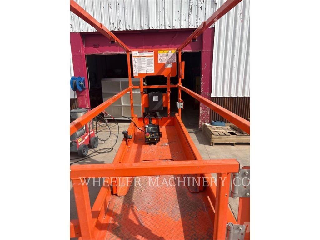 JLG ES2632 Makazaste platforme