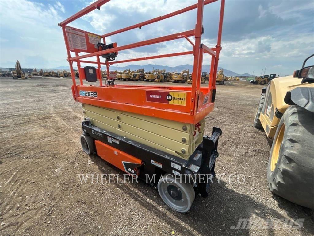 JLG ES2632 Makazaste platforme