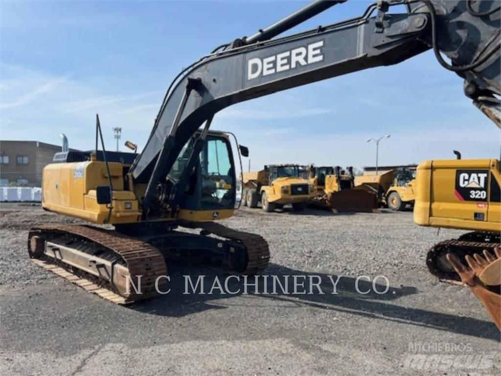 John Deere 210G Bageri guseničari