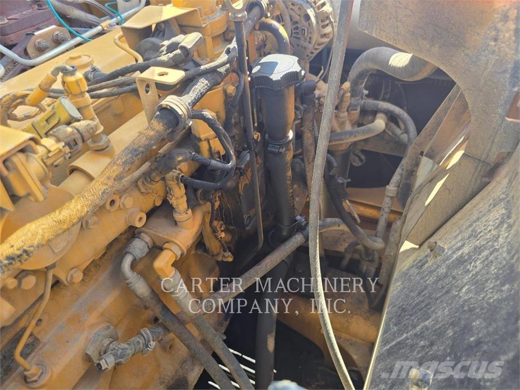 John Deere 210G Bageri guseničari