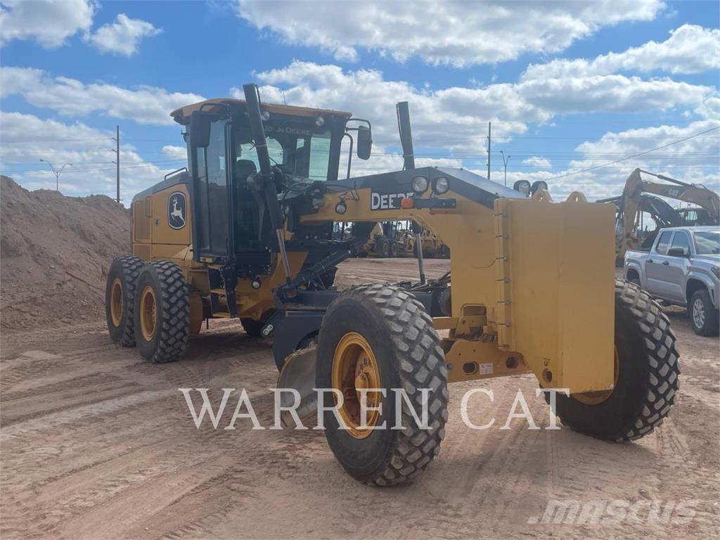 John Deere 670 Grejderi