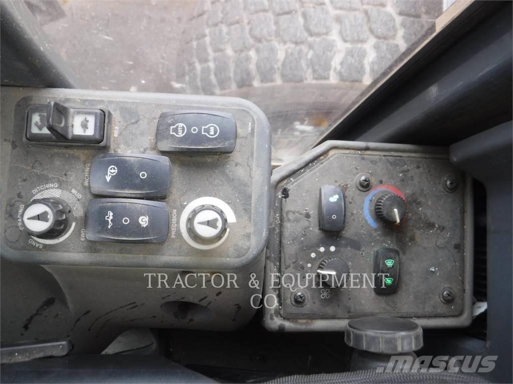 John Deere 872GP Grejderi