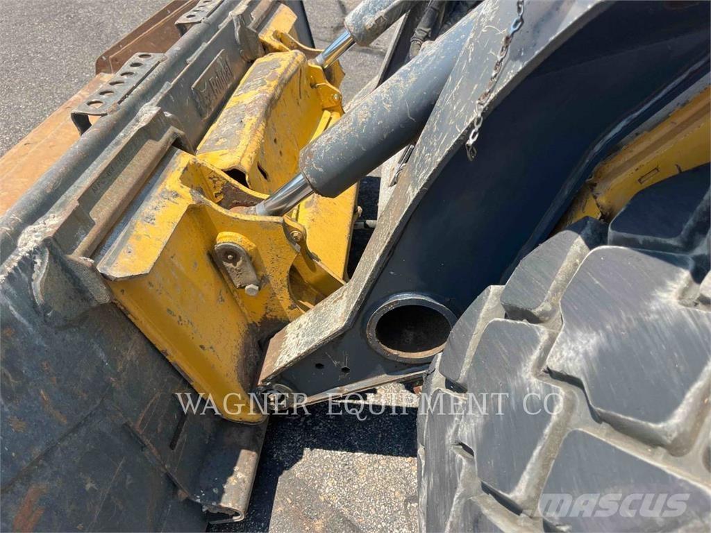 John Deere & CO. 324G Skid steer mini utovarivači