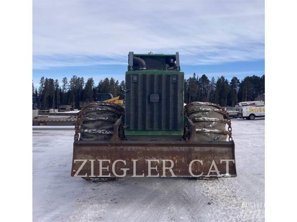 John Deere & CO. 748L Šumarski traktori