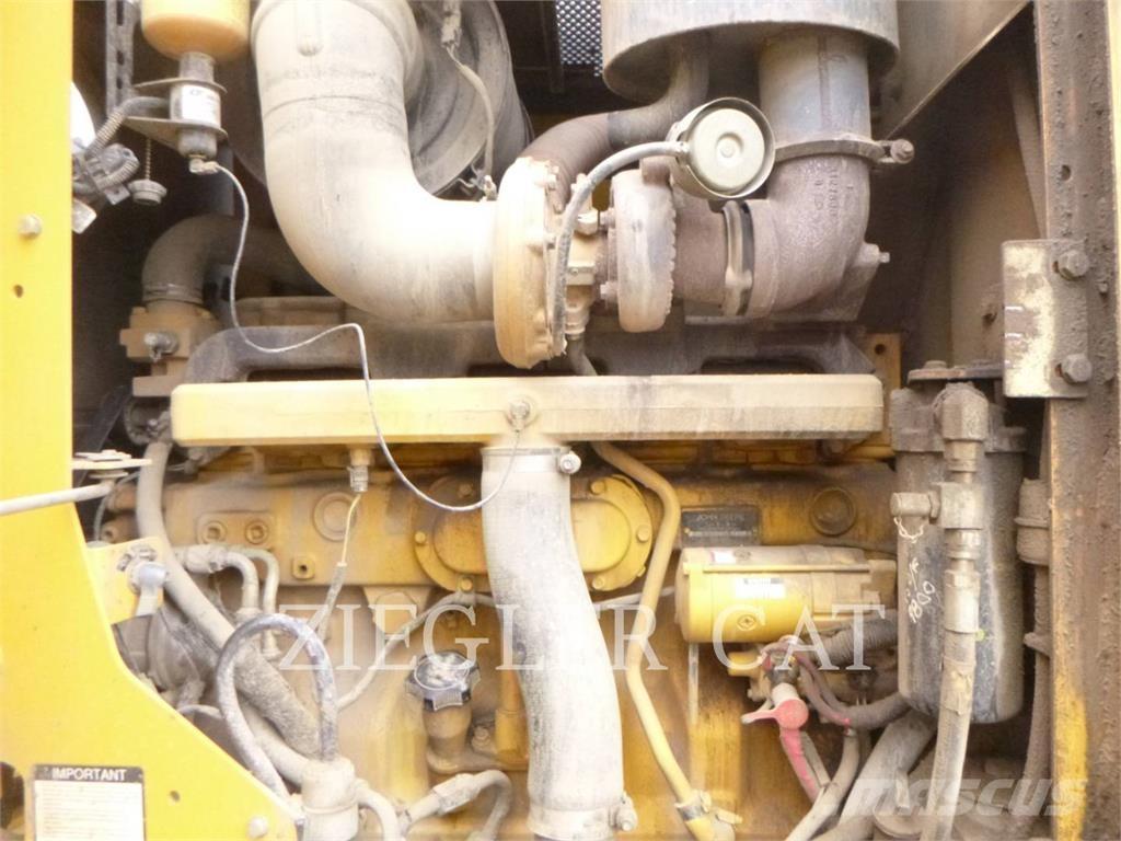 John Deere & CO. 770D Buldožeri guseničari