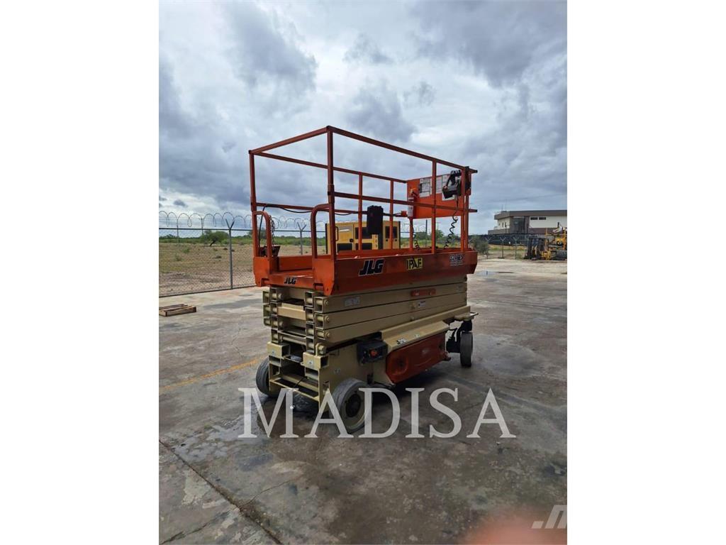 Jungheinrich 3246ES Makazaste platforme