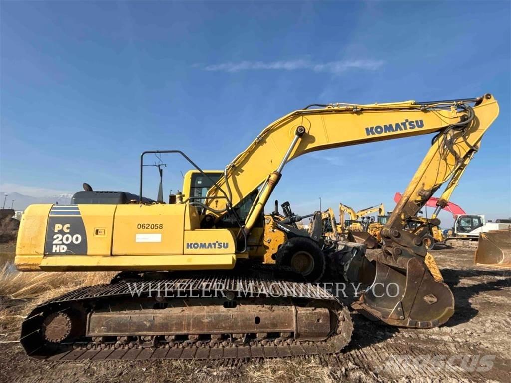 Komatsu PC200-8 Bageri guseničari
