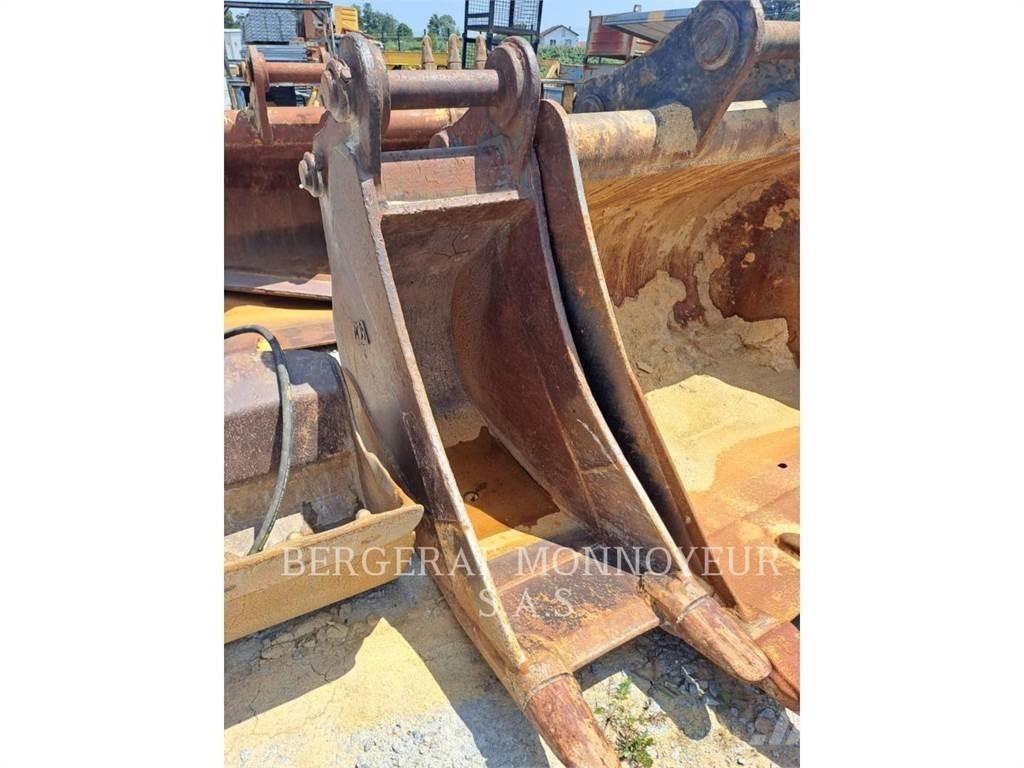 Komatsu PC210LC Bageri guseničari