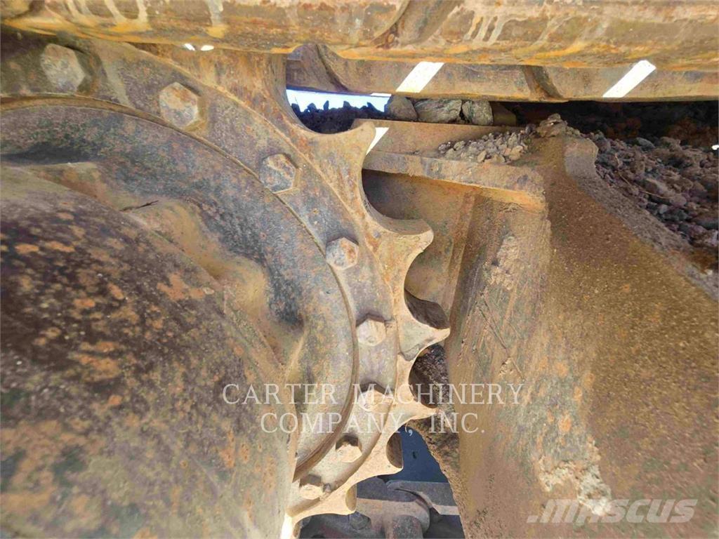 Komatsu PC220LC Bageri guseničari