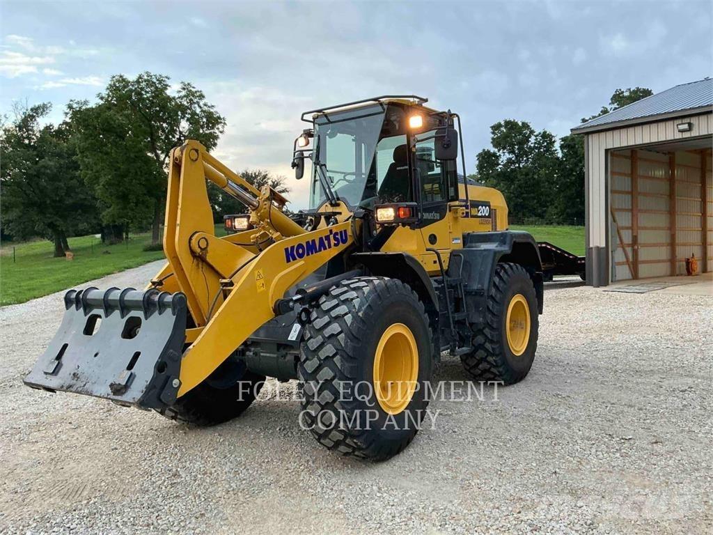 Komatsu WA200-8 Utovarivači na točkove