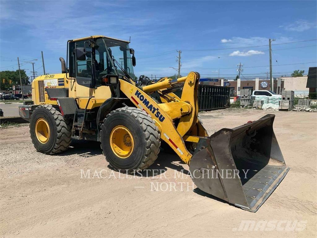 Komatsu WA320-7 Utovarivači na točkove