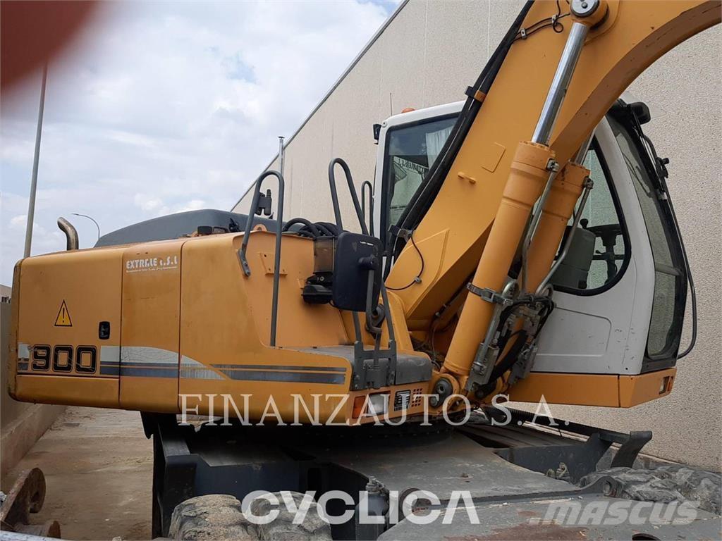 Liebherr A900 Bageri točkaši