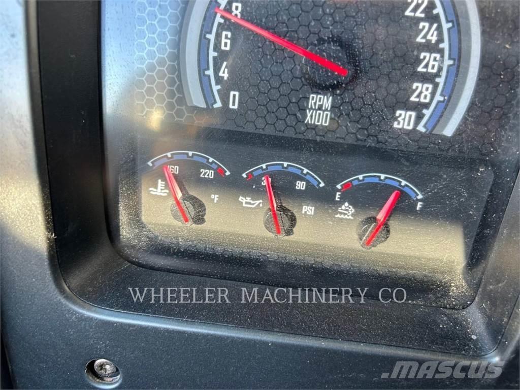 Mack WT2000 A Kamioni cisterne