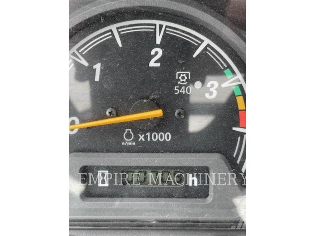 Massey Ferguson GC1725M Traktori