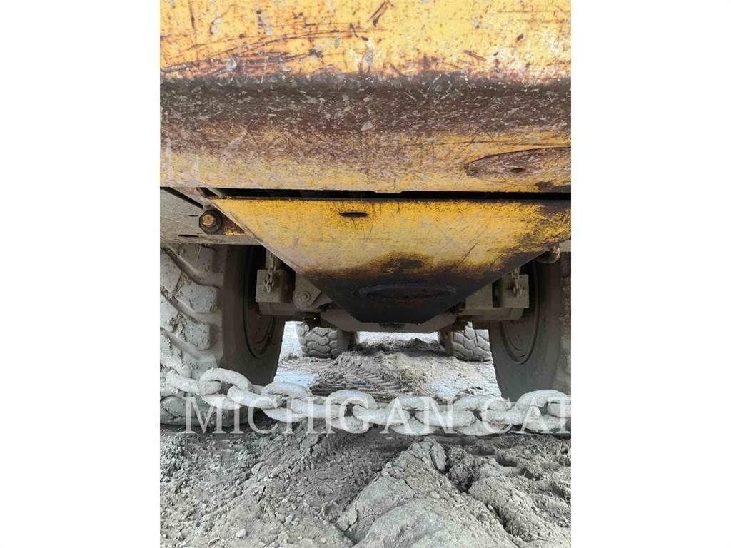 Moxy MT30 Zglobni damperi