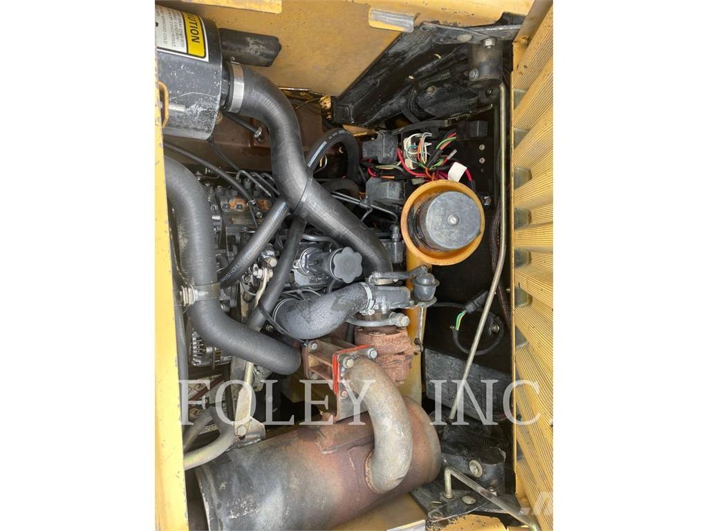 New Holland LX665 Skid steer mini utovarivači