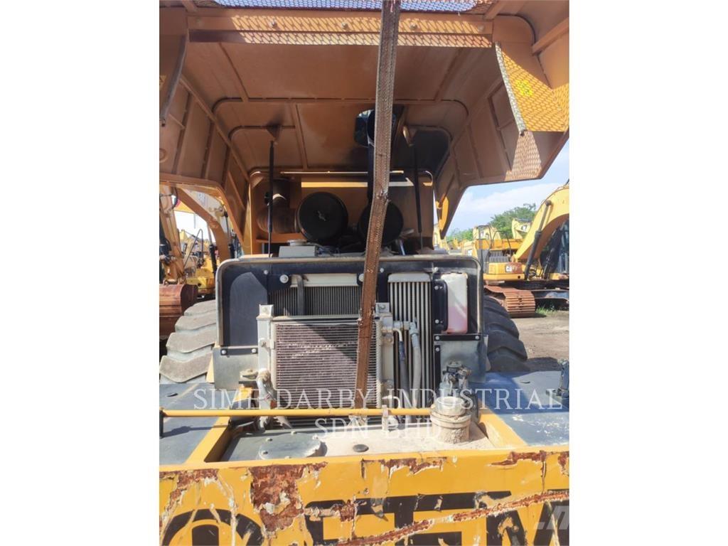 SEM MACHINERY SEM 522 Nabijači zemlje