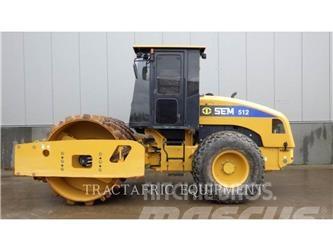 SEM MACHINERY SEM512 Nabijači zemlje