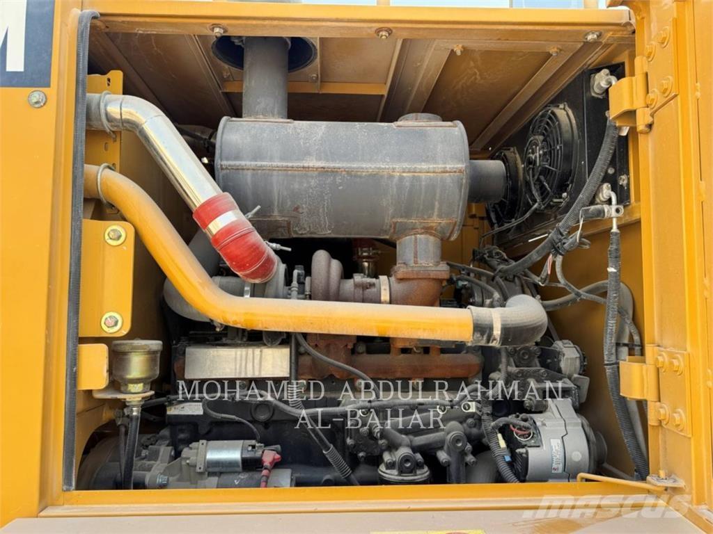 SEM MACHINERY SEM921 Grejderi