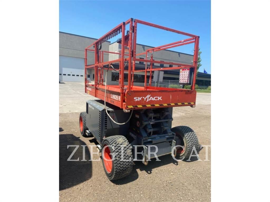 Skyjack SJ6826 Makazaste platforme