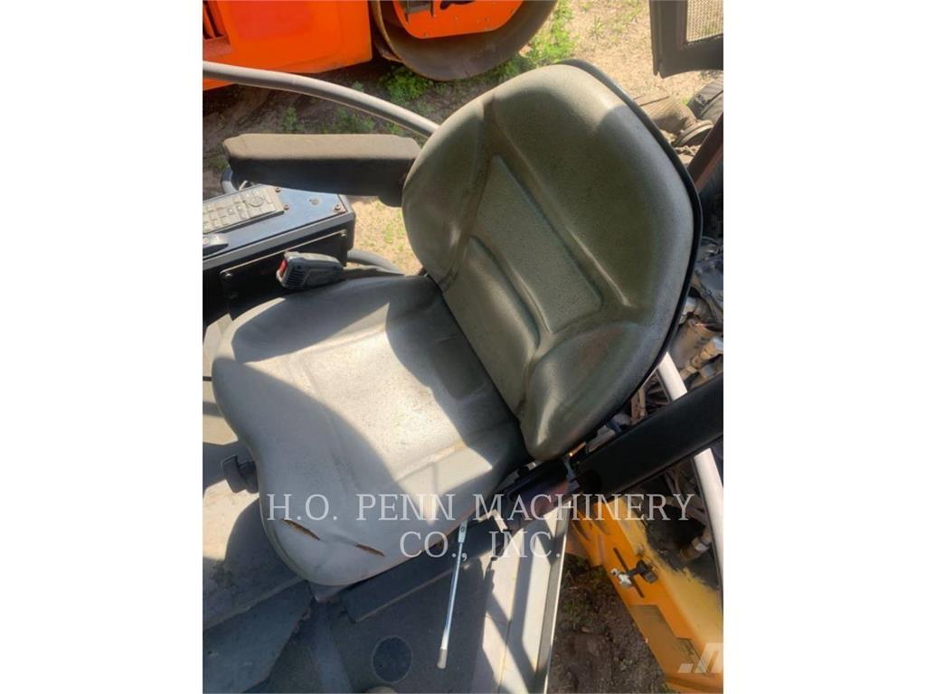 Volvo D110B Nabijači zemlje