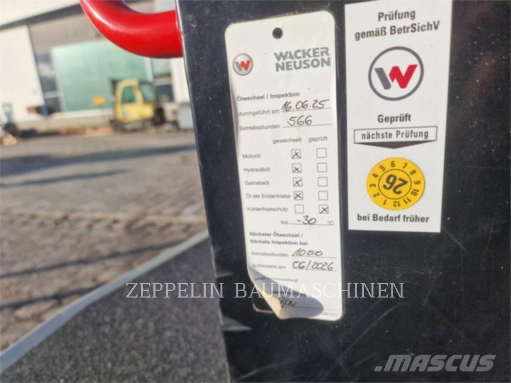 Wacker DW30 Zglobni damperi