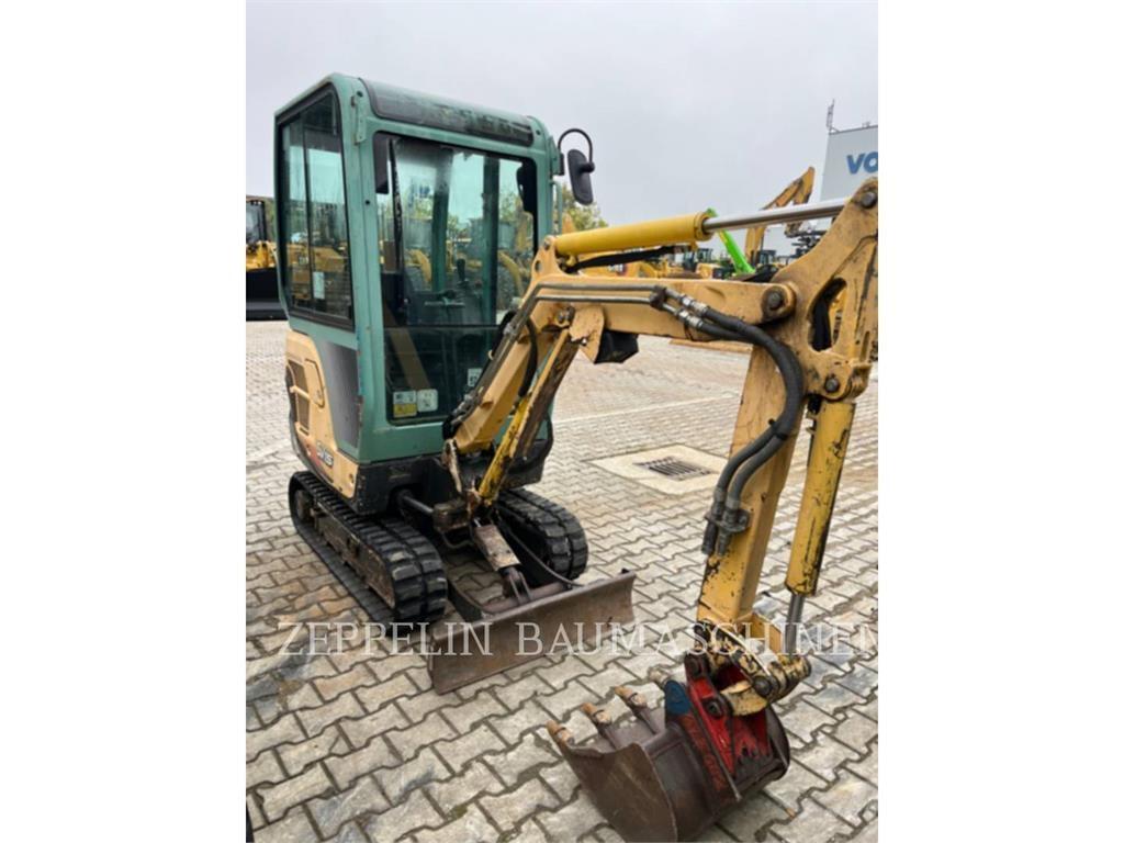 Yanmar SV15 Bageri guseničari
