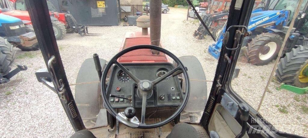 Case IH 1255 XL Traktori