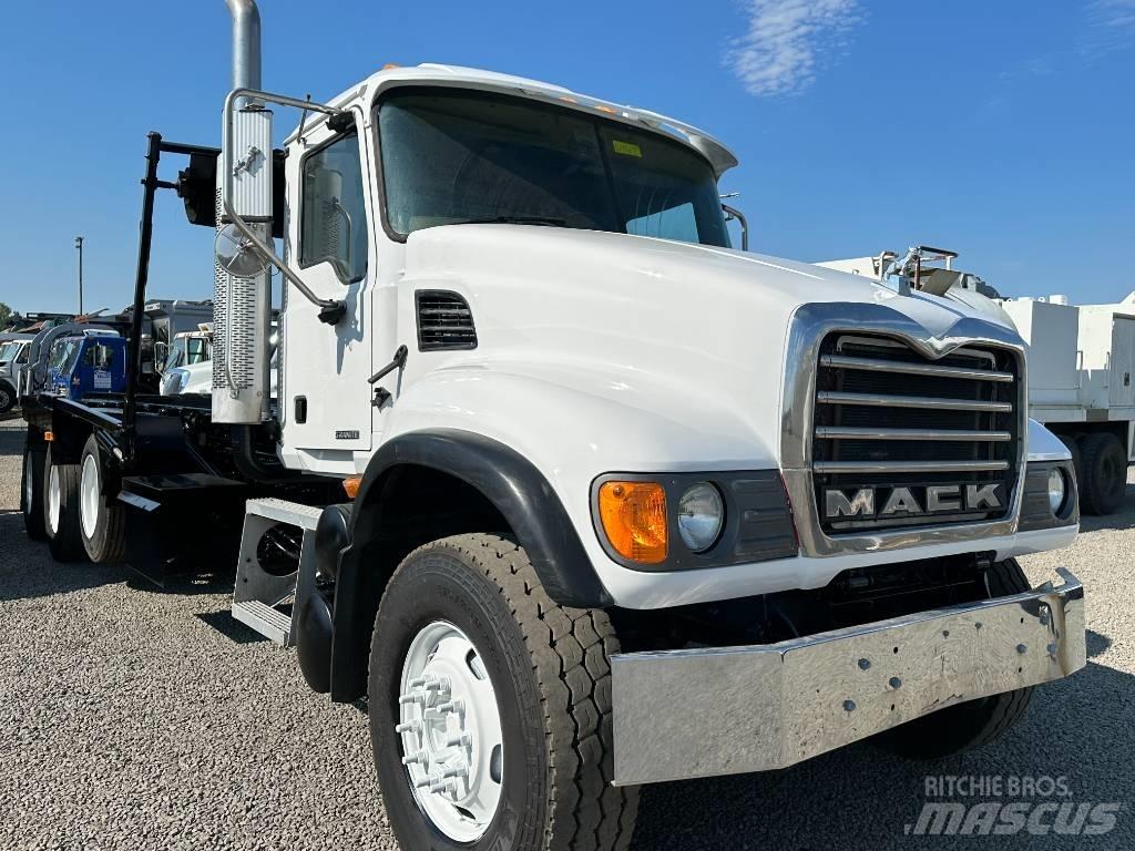 Mack GRANITE CV713 Kamioni za podizanje kablova