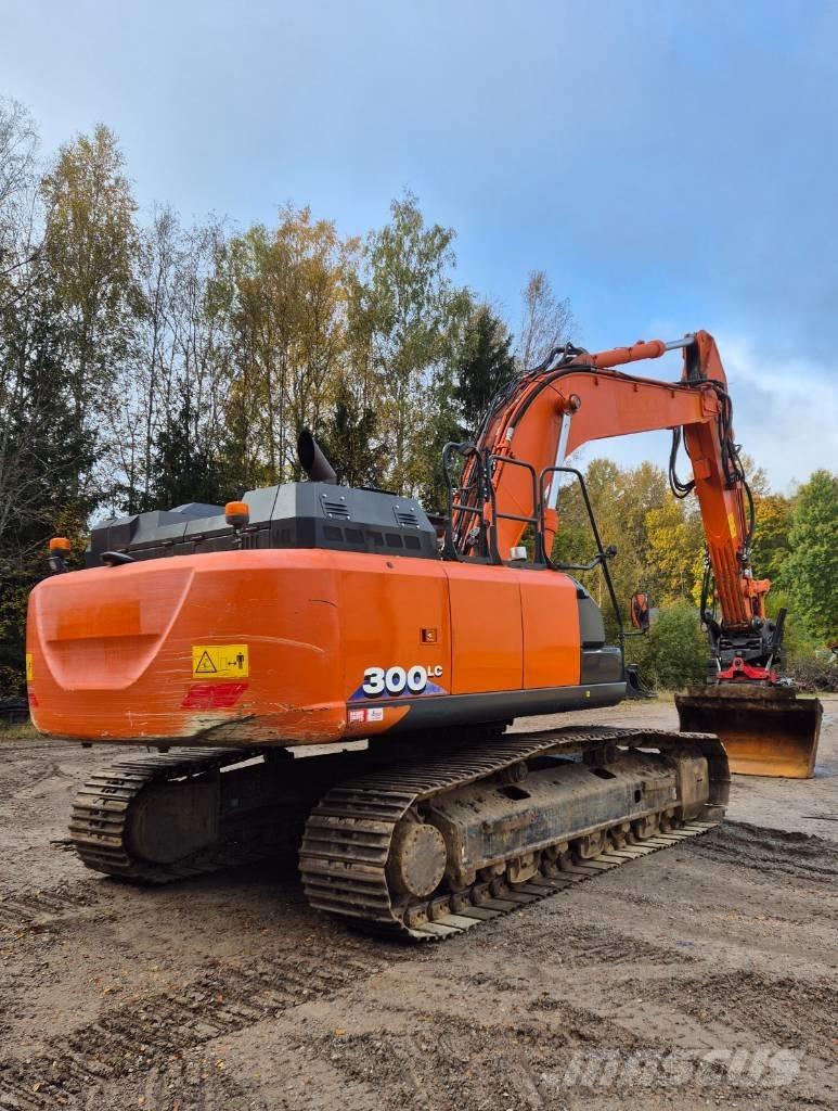 Hitachi ZX 300 LC-6 Bageri guseničari
