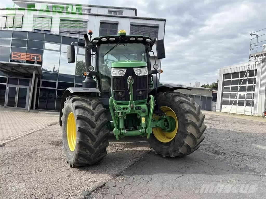 John Deere 6215r Traktori