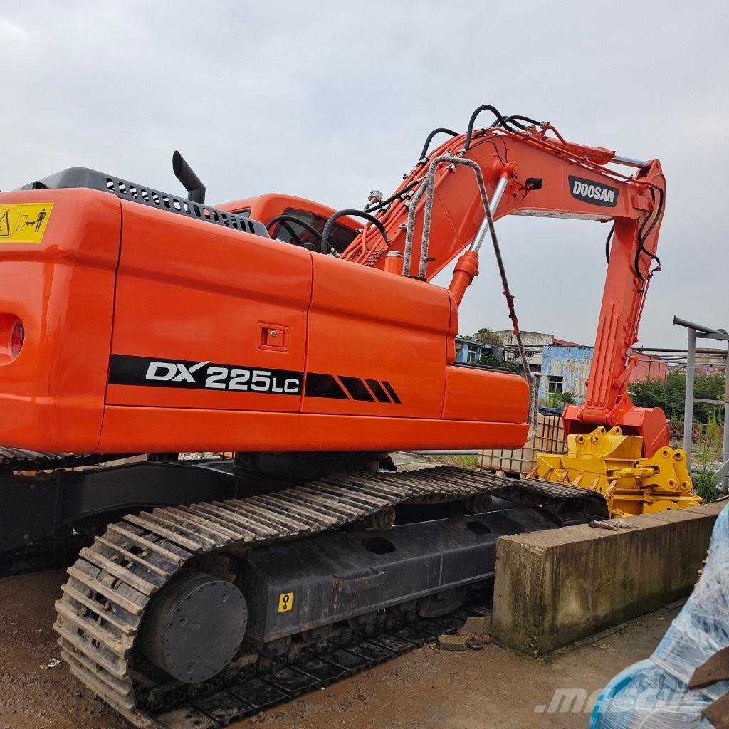 Doosan DX 225LC-9C Bageri guseničari