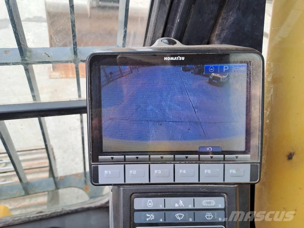 Komatsu HB 215 LC-2 Bageri guseničari