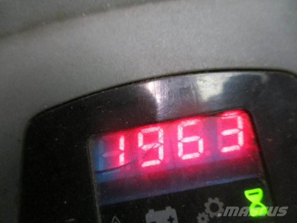 Toyota LPE 200 Nisko podizni električni viljuškar sa stajalištom