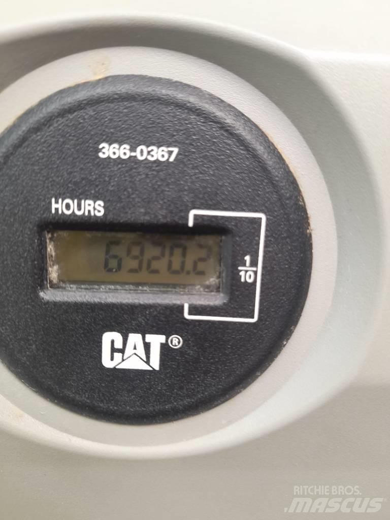 CAT 326 F Bageri guseničari