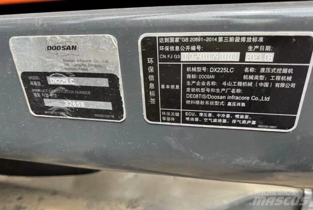 Doosan DX 225 Bageri guseničari