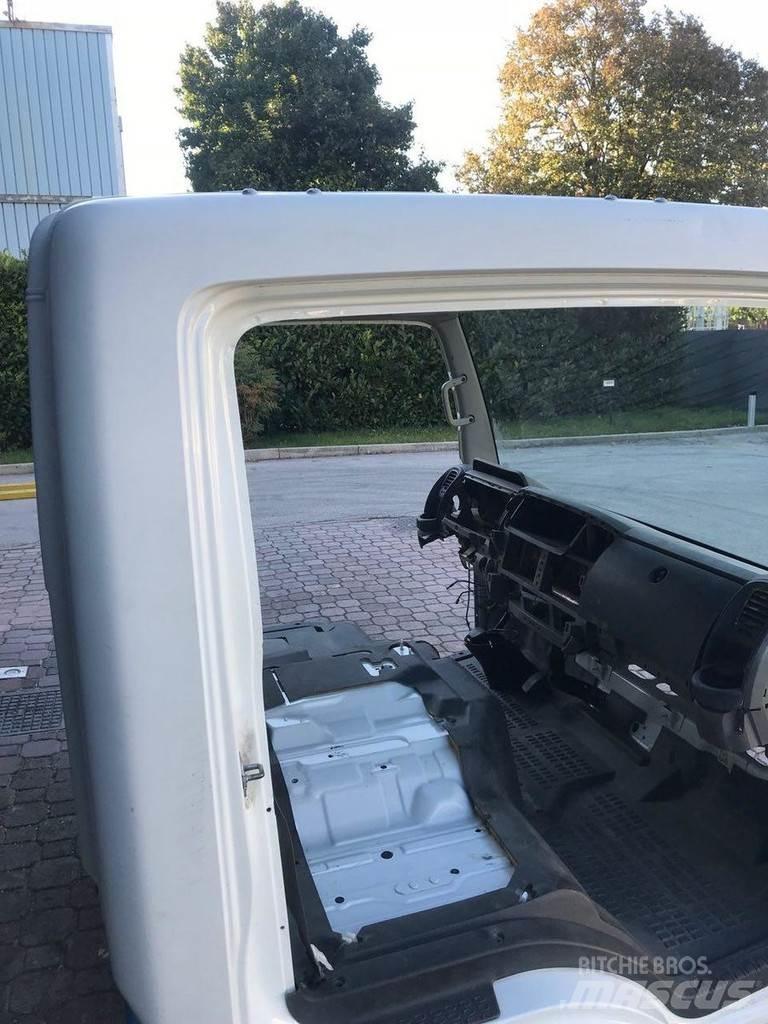 Renault Maxity Kabine i unutrašnjost