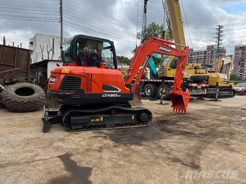 Doosan DX60 Bageri guseničari