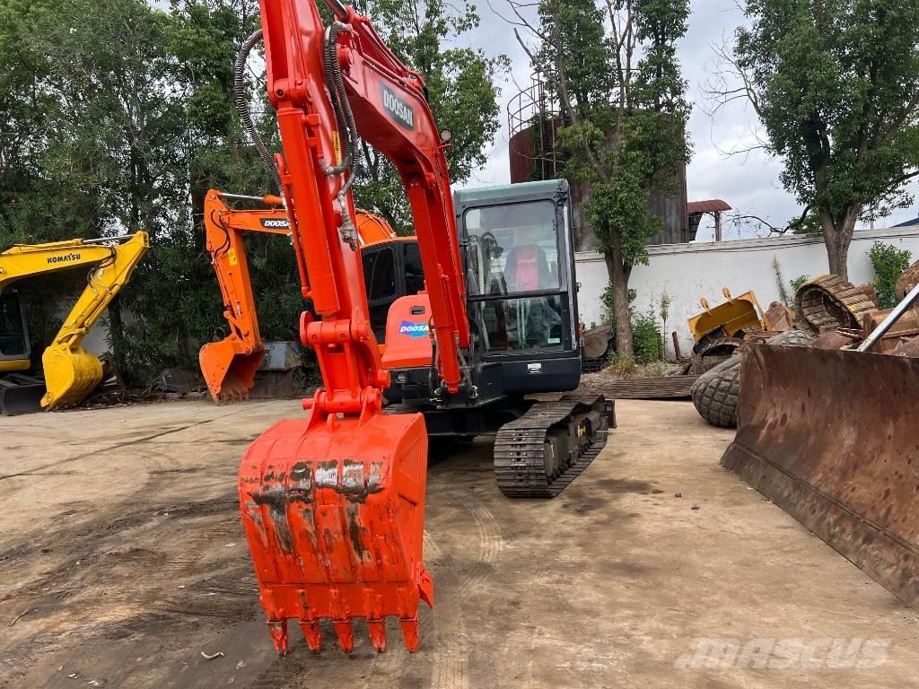 Doosan DX60 Bageri guseničari