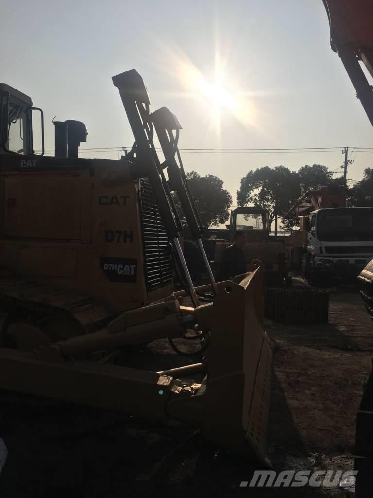 CAT D7H Buldožeri guseničari