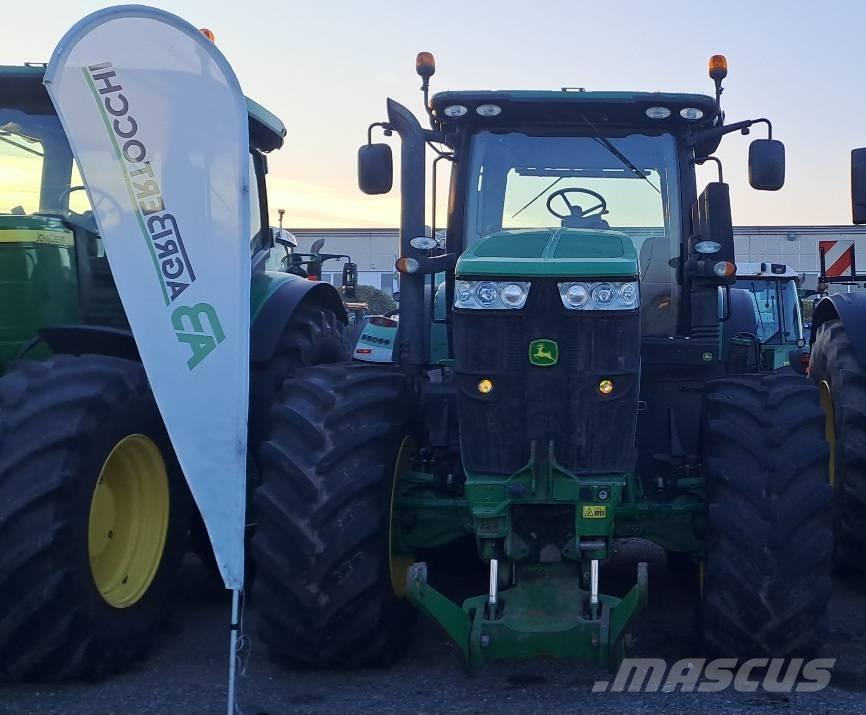 John Deere 7230 R Traktori