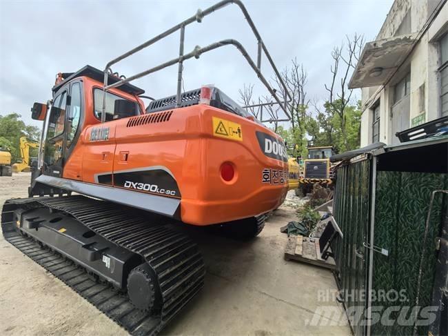 Doosan DX 300 LC Bageri guseničari